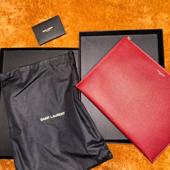 AUTHENTIC YVES SAINT LAURENT Pebbled Leather Clutch Portfolio - Picture 5 of 11